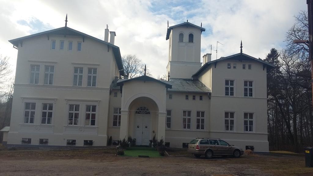 Agroturystyka "Palac W Janowie" Bagian luar foto